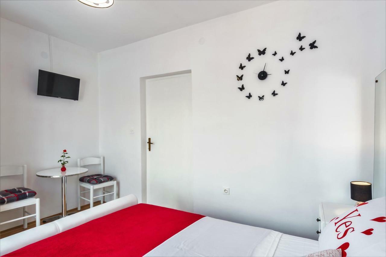 Vacation House Maslina Rupalj Exterior foto
