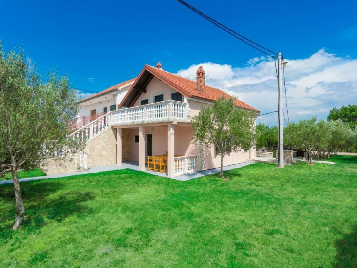 Vacation House Maslina Rupalj Exterior foto